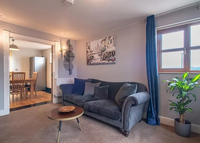 2 Bedroom Exclusive House In Sheffield